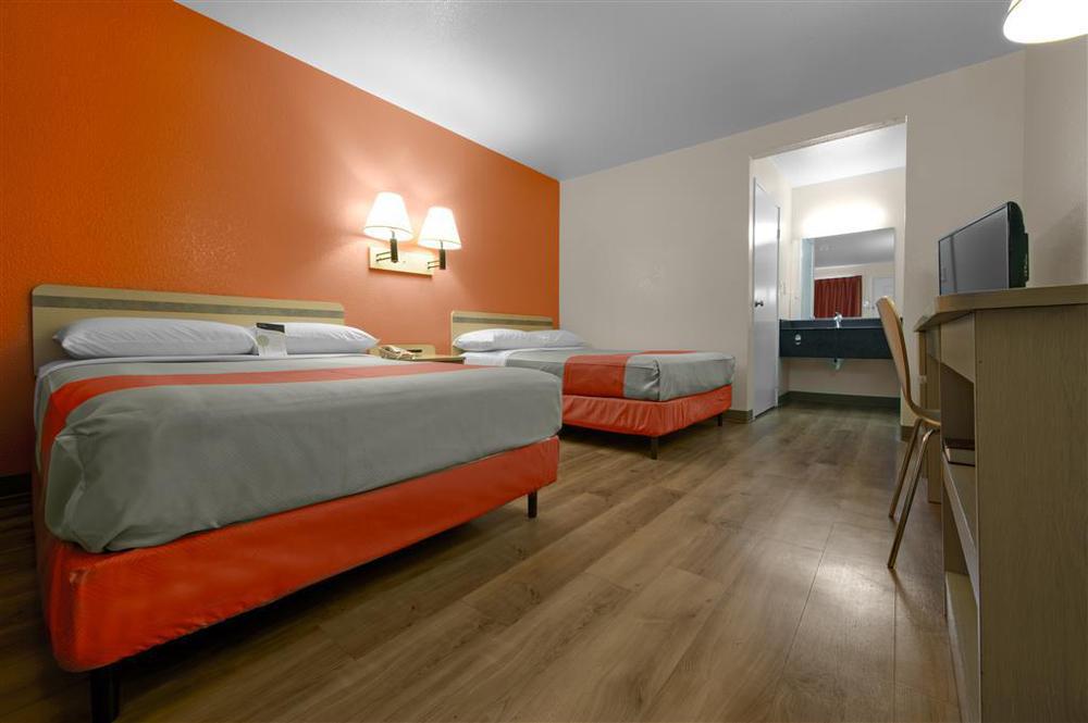 Rodeway Inn Washington Room photo